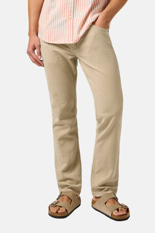 MUŠKARCI - Traperice - Wrangler Greensboro hlače - Bež