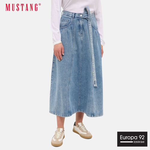 Mustan Emily Traper Suknja