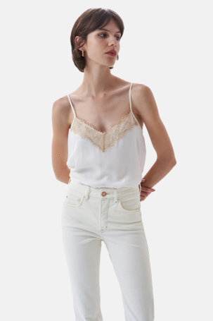 Top s čipkom SS21