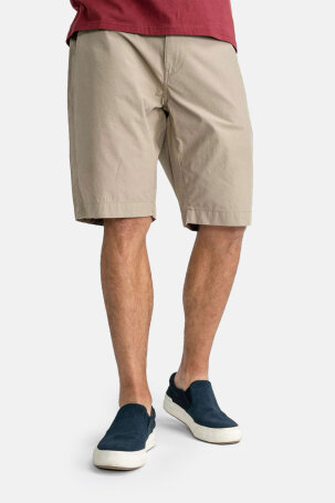 Petrol chino bermude
